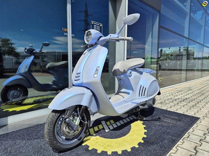 Vespa 946 (2025) 946 Snake E5+ - fotka 8 z 24