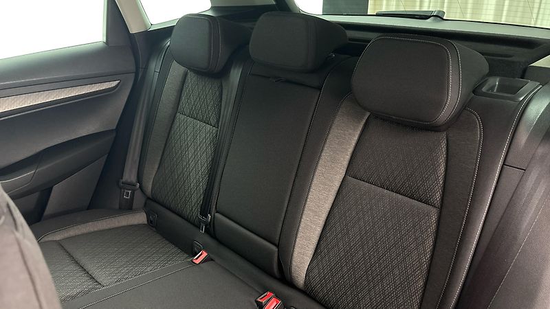 Škoda Karoq 2.0 TDI Style - fotka 16 z 28