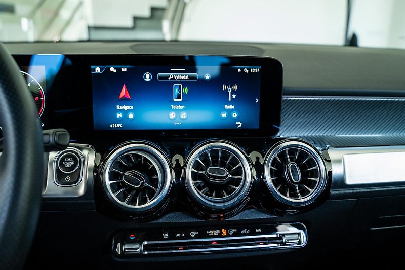 Mercedes-Benz GLB (2025) 200 d 4M/AMGPREMIUM/ESP/LED - fotka 17 z 22