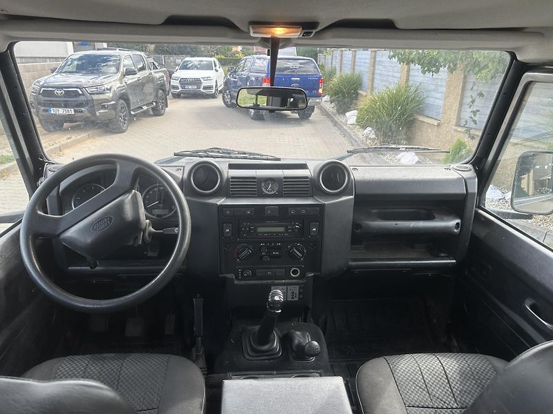 Land Rover Defender (2007) - fotka 7 z 9