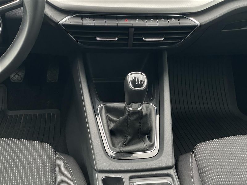 Škoda Octavia 2,0 TDI Combi Ambition Plus - fotka 13 z 23