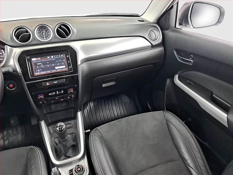 Suzuki Vitara (2015) 1.6 VVT, 4X4, ČR,1.maj - fotka 8 z 18