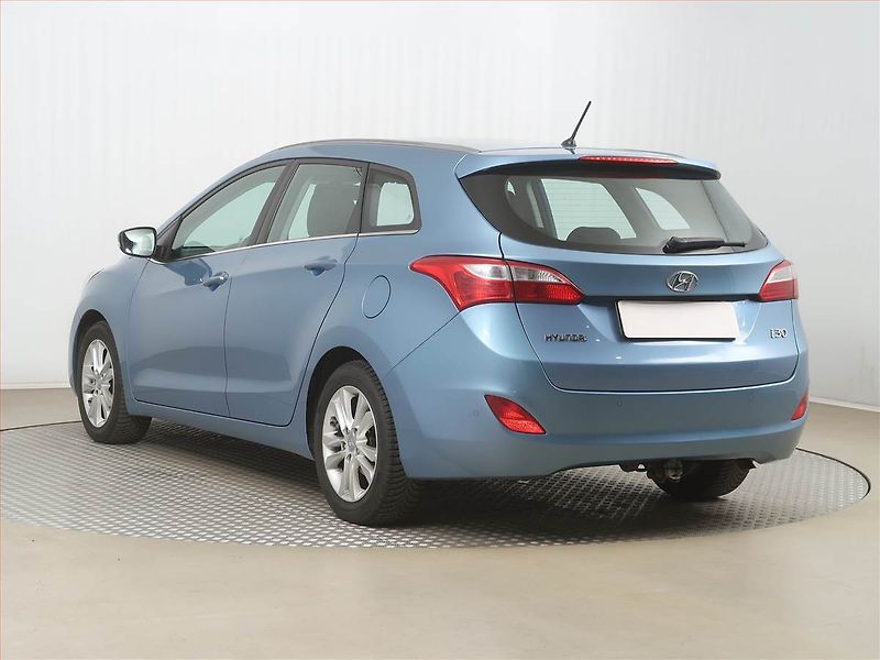 Hyundai i30 (2014) 1.6 CRDi, Tempomat - fotka 4 z 15