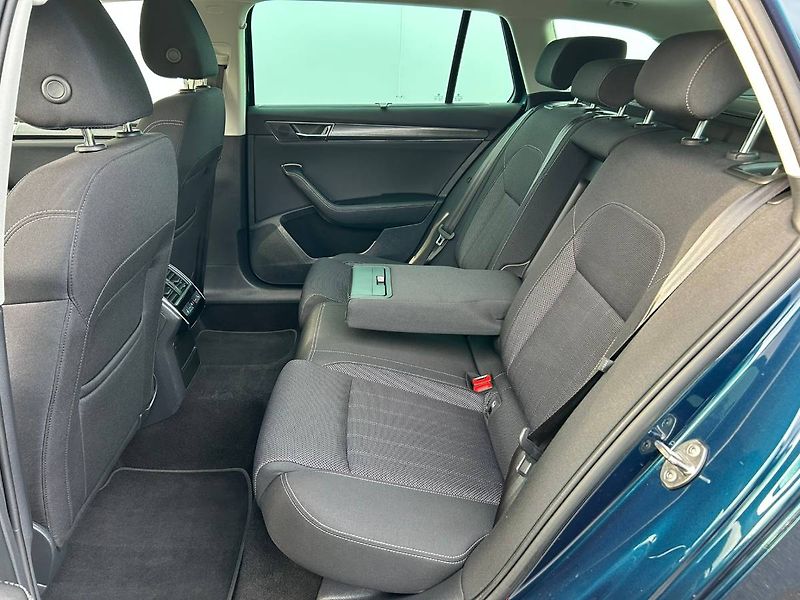 Škoda Superb (2023) 2.0 TDI 110kW Tažné Panorama - fotka 7 z 35
