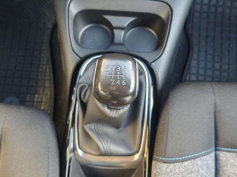 Citroën C4 Cactus 2020 ČR 1.2 PT 81kW 1.MAJITEL - fotka 14 z 30