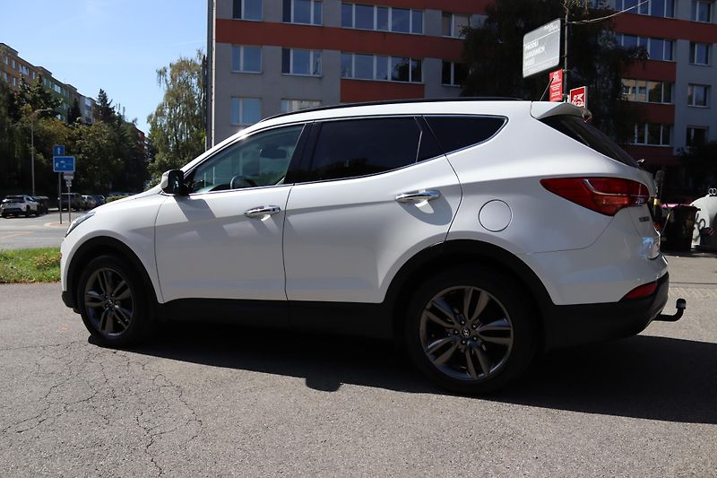 Hyundai Santa Fe Santa Fe 2.2 CRDi 4x4 ČR 1.MAJ - fotka 17 z 59