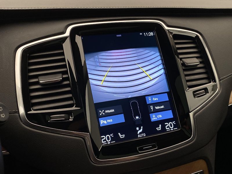 Volvo XC90 B5 AWD INSCRIPTION REZERVACE - fotka 45 z 46