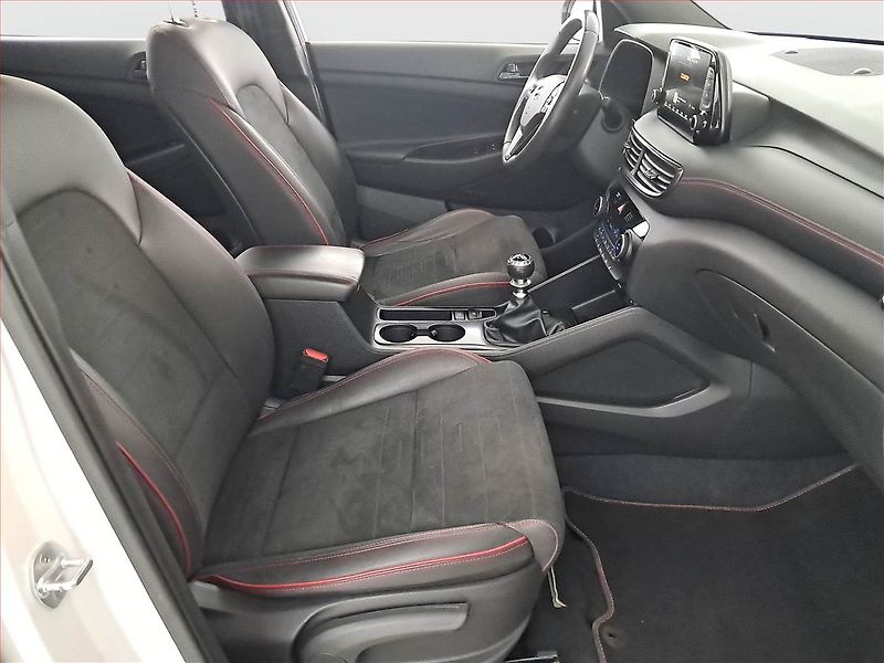 Hyundai Tucson (2021) N-Line 1.6 CRDi, 4X4 - fotka 9 z 19