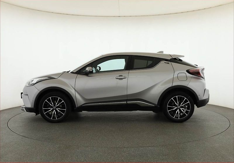Toyota C-HR (2019) 1.2 Turbo - fotka 3 z 18