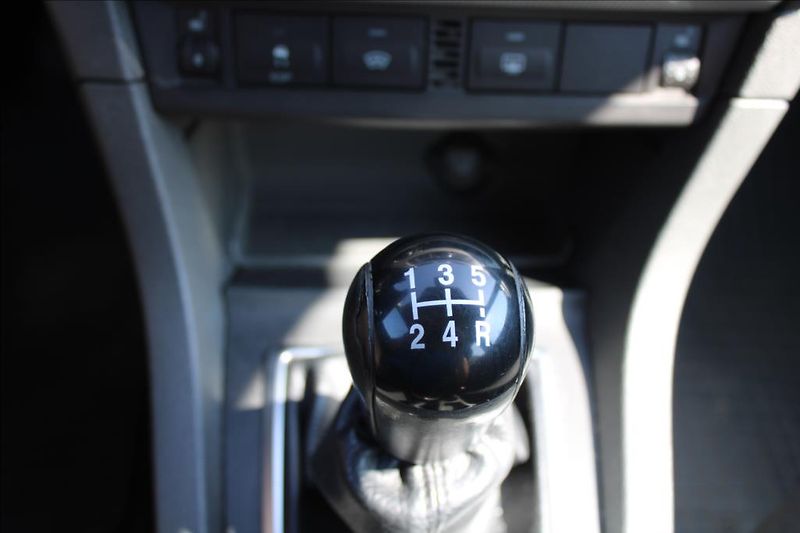 Ford Focus 1,8 i  STK 11/2027, VÝHŘEVY - fotka 16 z 23