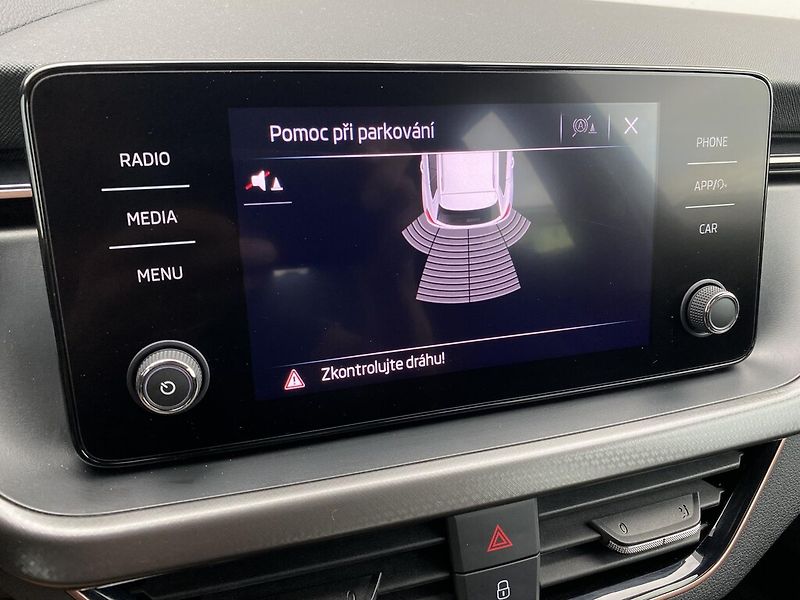 Škoda Kamiq 1.0 TSI 81 kW Style - fotka 18 z 26