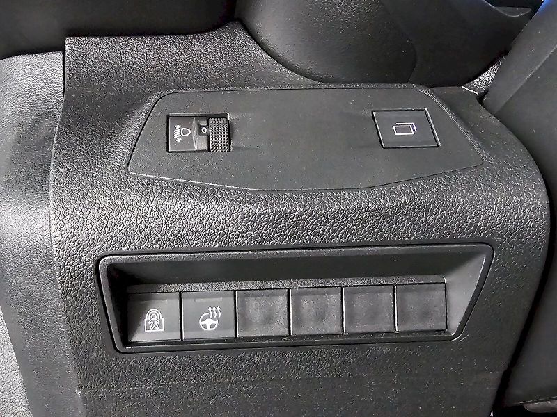 Toyota ProAce City Verso (2024) L1 1.2T 110k FAMILY - fotka 17 z 25