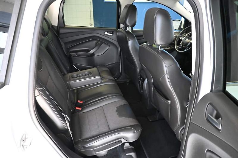 Ford Kuga (2015) 2.0 4x4 TITANIUM TDCi - fotka 9 z 26