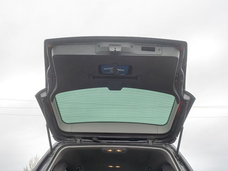 Opel Zafira (2008) 1.9D 88KW - 7 sedadel - fotka 36 z 40