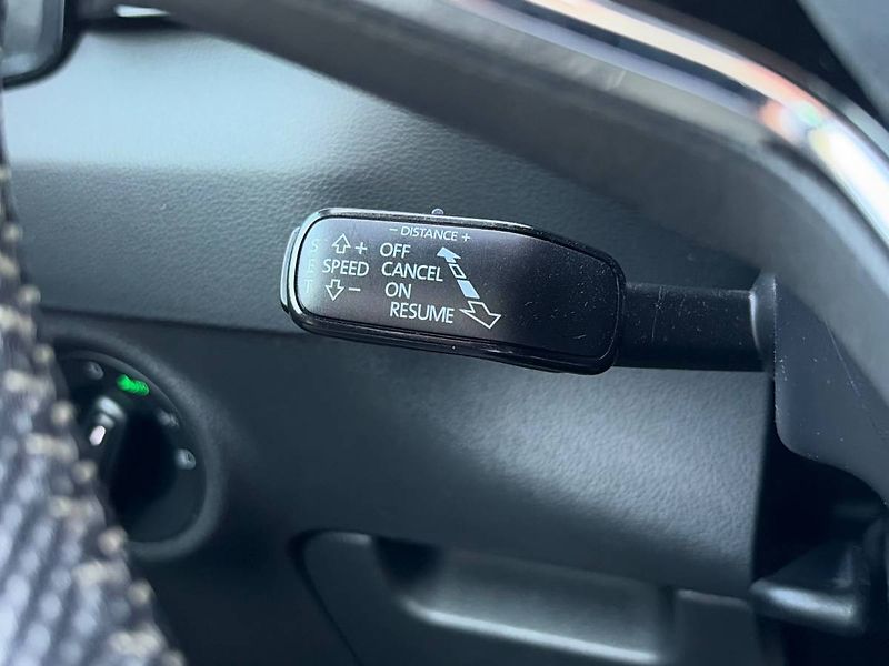 Škoda Karoq SportLine Exclusive 2,0 TDI 11 - fotka 30 z 35