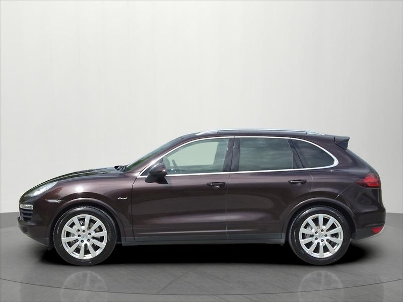 Porsche Cayenne 4,2 TDi V8 S 281 KW 4x4 ČR - fotka 4 z 30