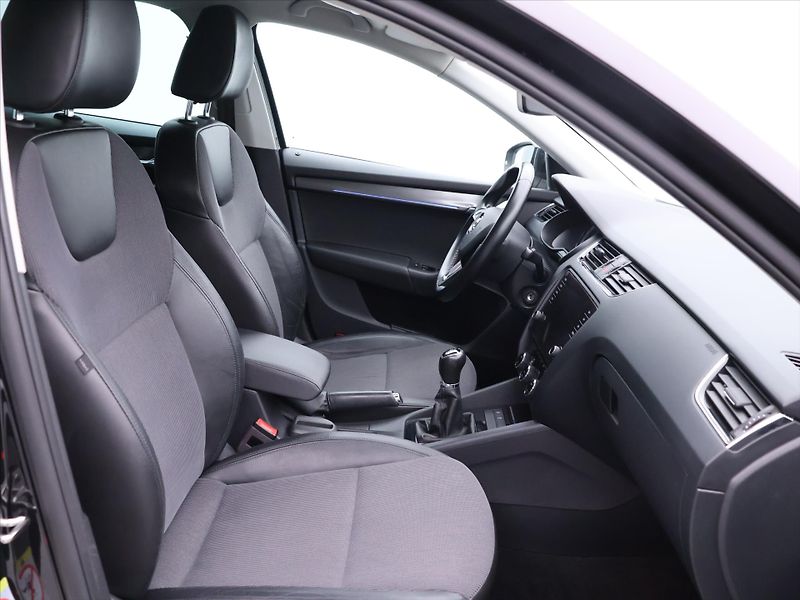 Škoda Octavia 2,0 TDI 110kW Style LED - fotka 11 z 25