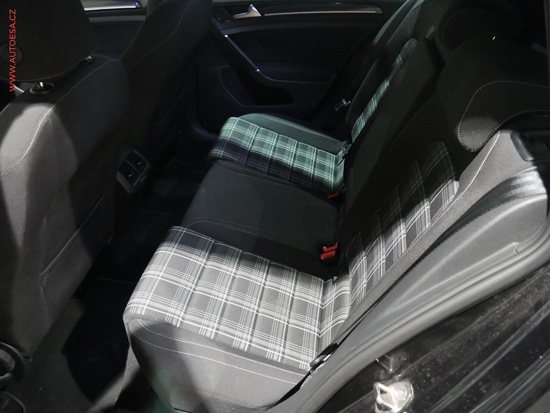 Volkswagen Golf (2016) 2.0 TDi, GTD, DSG, bixen, - fotka 10 z 20