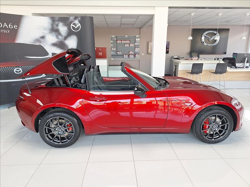 Mazda MX-5 (2026) 1.5 2RF G 132k 6MT RWD Homura - fotka 4 z 13