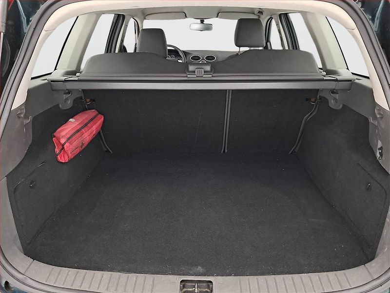 Ford Focus (2007) 1.6 16V, po STK, slušný stav - fotka 14 z 14