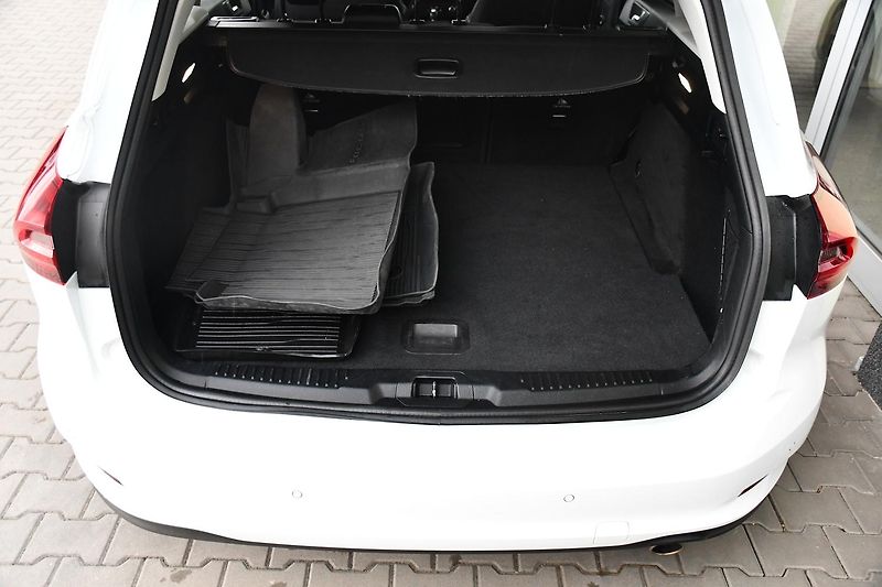 Ford Focus 1.0EcoBoost A/T NAVI 1M ČR - fotka 36 z 38