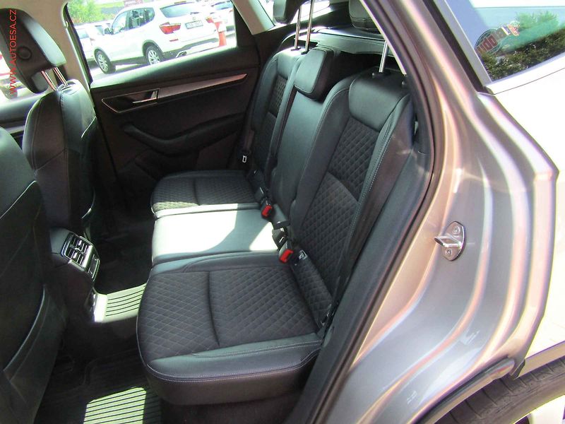 Škoda Karoq (2018) 2.0TDi 4x4, ČR, DSG, navi - fotka 10 z 16