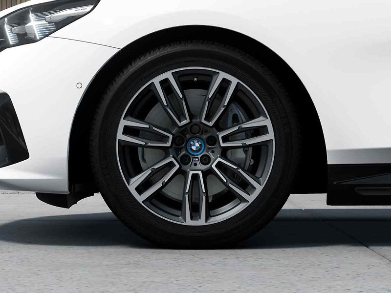 BMW i5 (2026) - fotka 4 z 10