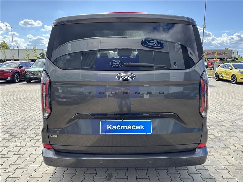 Ford Tourneo Custom 2,5 PHEV 171kW Titanium X L1 - fotka 4 z 59