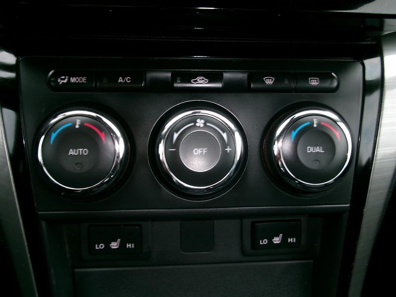 Mazda 6 (2011) 2,0i AC ALU BT BOSE VÝHŘEV - fotka 23 z 31