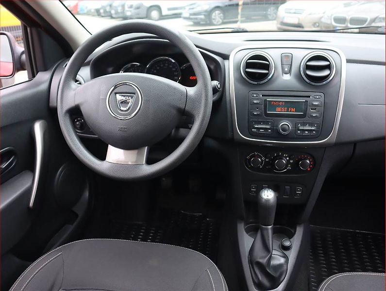 Dacia Sandero (2013) 1.2 16V, Serv.kniha, Tempomat - fotka 7 z 14