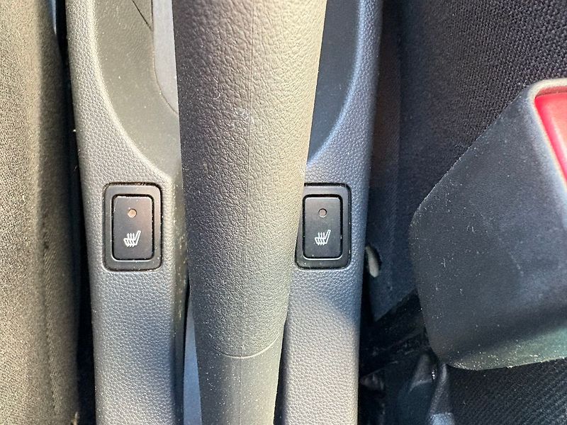 Suzuki Splash 1.0, 48kW, Klima, Výhřevy - fotka 12 z 16