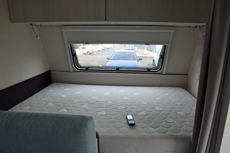 Sterckemann Starlett 496 PE COMFORT, KLIMA, 5MÍST - fotka 25 z 50