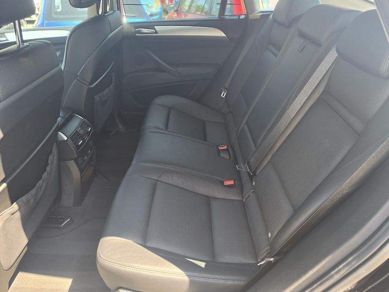 BMW X6 40D X Drive  - fotka 18 z 19