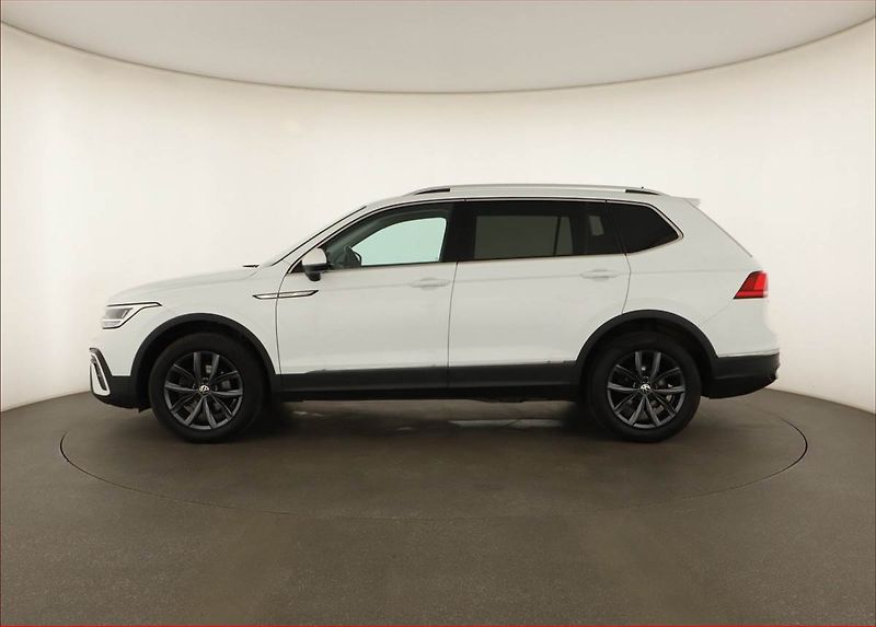 Volkswagen Tiguan Allspace (2023) Life 2.0 TDI - fotka 3 z 16