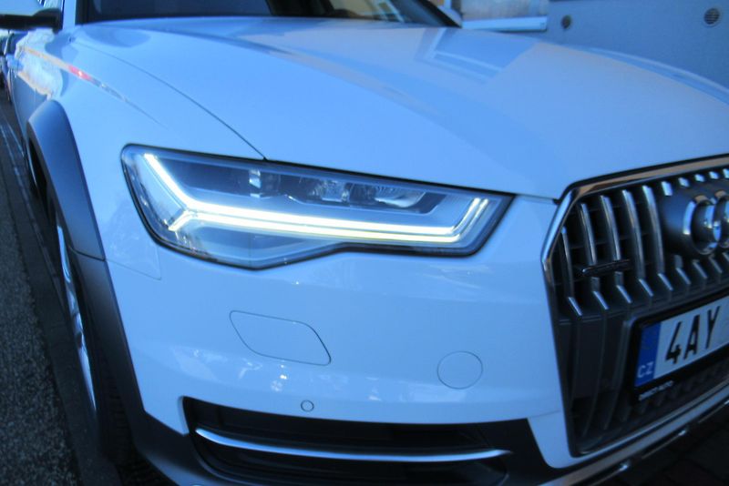 Audi A6 Allroad 3.0 TDI QUATTRO NAVI TAŽNÉ - fotka 28 z 29