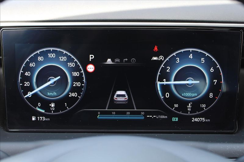 Hyundai Tucson 1,6 TGDI  1MAJ,AT,SMART,ZÁRUKA - fotka 10 z 35