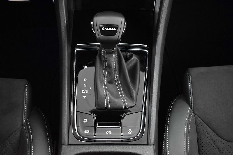 Škoda Kodiaq 1.5 TSI SPORTLINE*DPH*ČR 1.MAJ - fotka 24 z 45