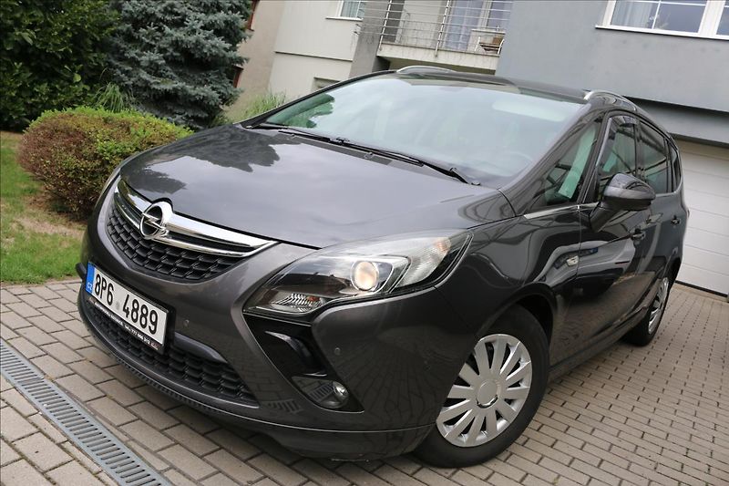Opel Zafira 1,4 Tourer, Turbo, DSG, 7míst - fotka 1 z 38