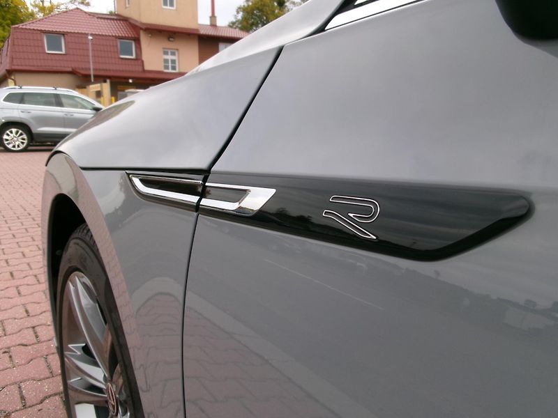 Volkswagen Arteon Shooting Brake (2023) 1,4TSI E-hybrid R-Line WEBASTO - fotka 57 z 62