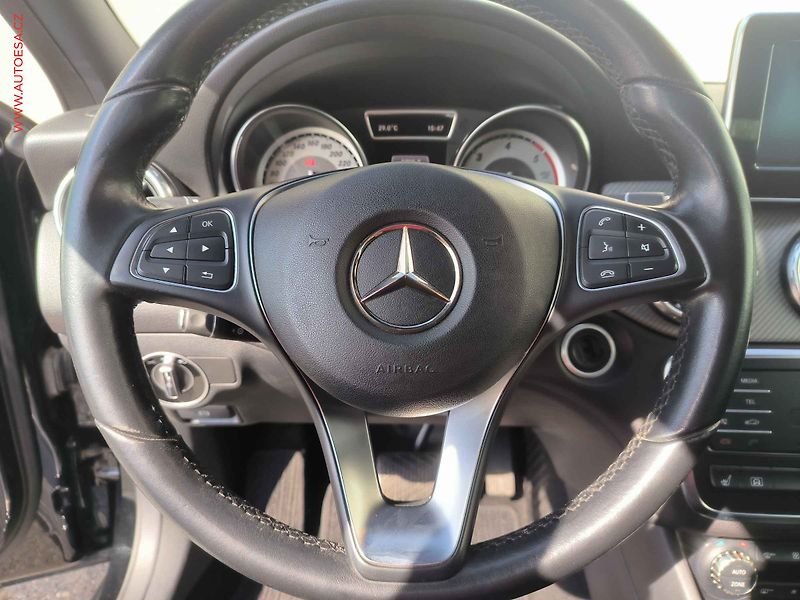 Mercedes-Benz GLA (2016) 2.2CDi 200d 4Matic, ČR - fotka 17 z 24