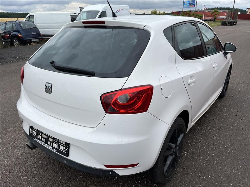 Seat Ibiza 1.6 TDi SPORT KLIMA  ROZVODY - fotka 6 z 31