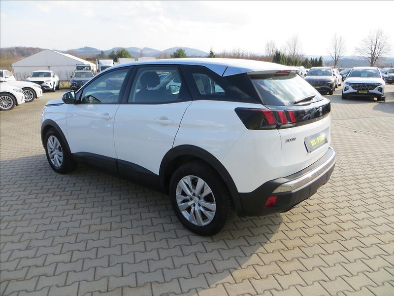 Peugeot 3008 1,5 BlueHDi AUT ACTIVE ČR - fotka 5 z 23