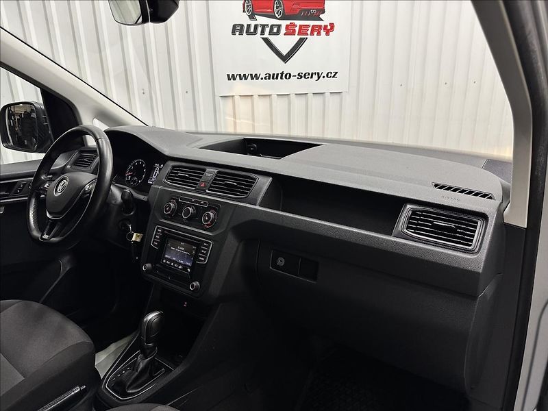 Volkswagen Caddy 1.4TGI BMT DSG TAŽNÉ VÝHŘEV - fotka 31 z 36