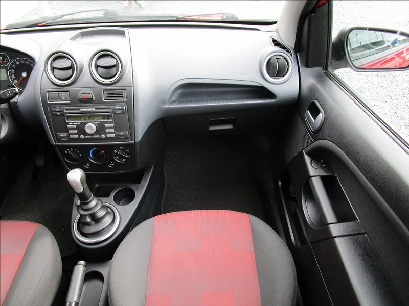 Ford Fiesta 1.4i 16V, Klima - fotka 13 z 41
