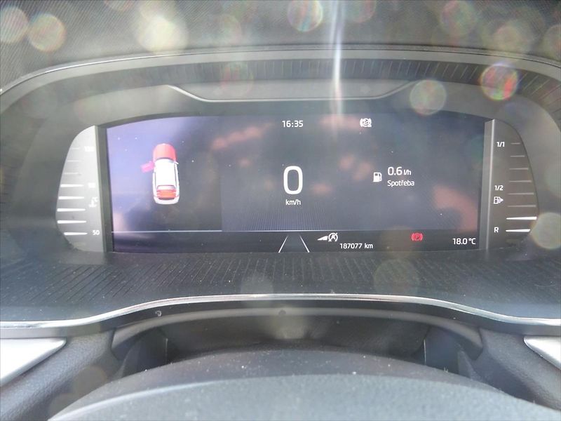 Škoda Octavia 1,0 TSi 81 kW Business - fotka 20 z 29