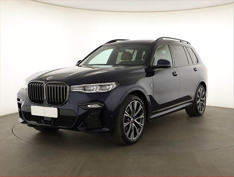 BMW X7 (2022) xDrive40d - fotka 2 z 20