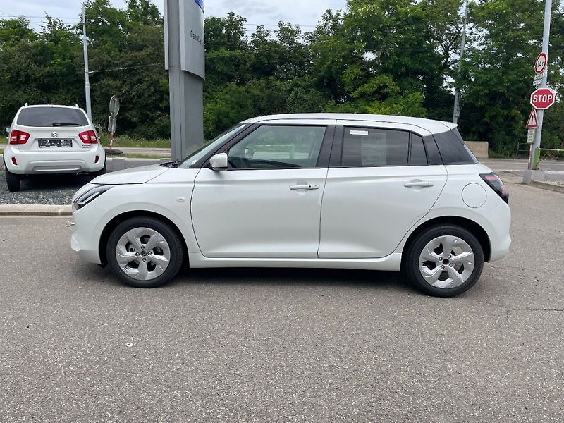 Suzuki Swift Premium 1,2 DualJet Hybrid - fotka 4 z 10