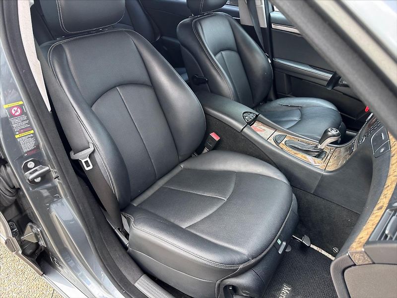 Mercedes-Benz Třídy E E 320 CDI Avantgarde - fotka 13 z 32