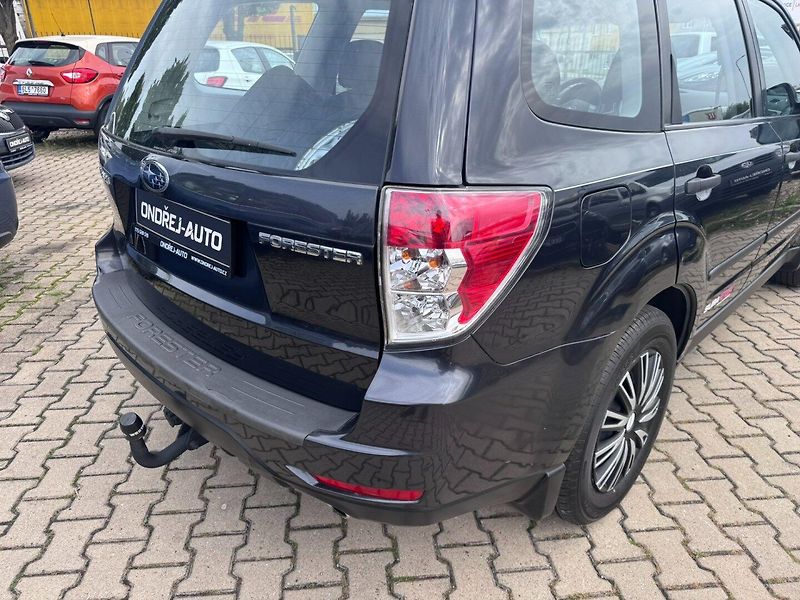 Subaru Forester (2009) 4X4 2,0i 110KW 2. MAJ KM TAŽNÉ - fotka 12 z 50