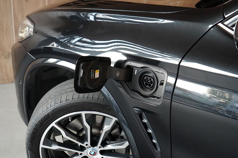 BMW X3 30e xDrive, M Sport, Head-up - fotka 14 z 42